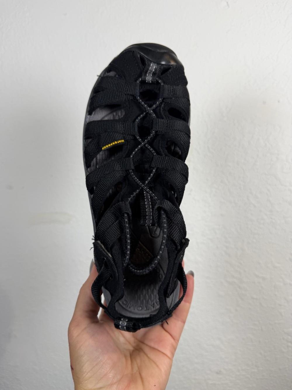 KEEN Black Strappy Outdoor Sandal, Size 6.5